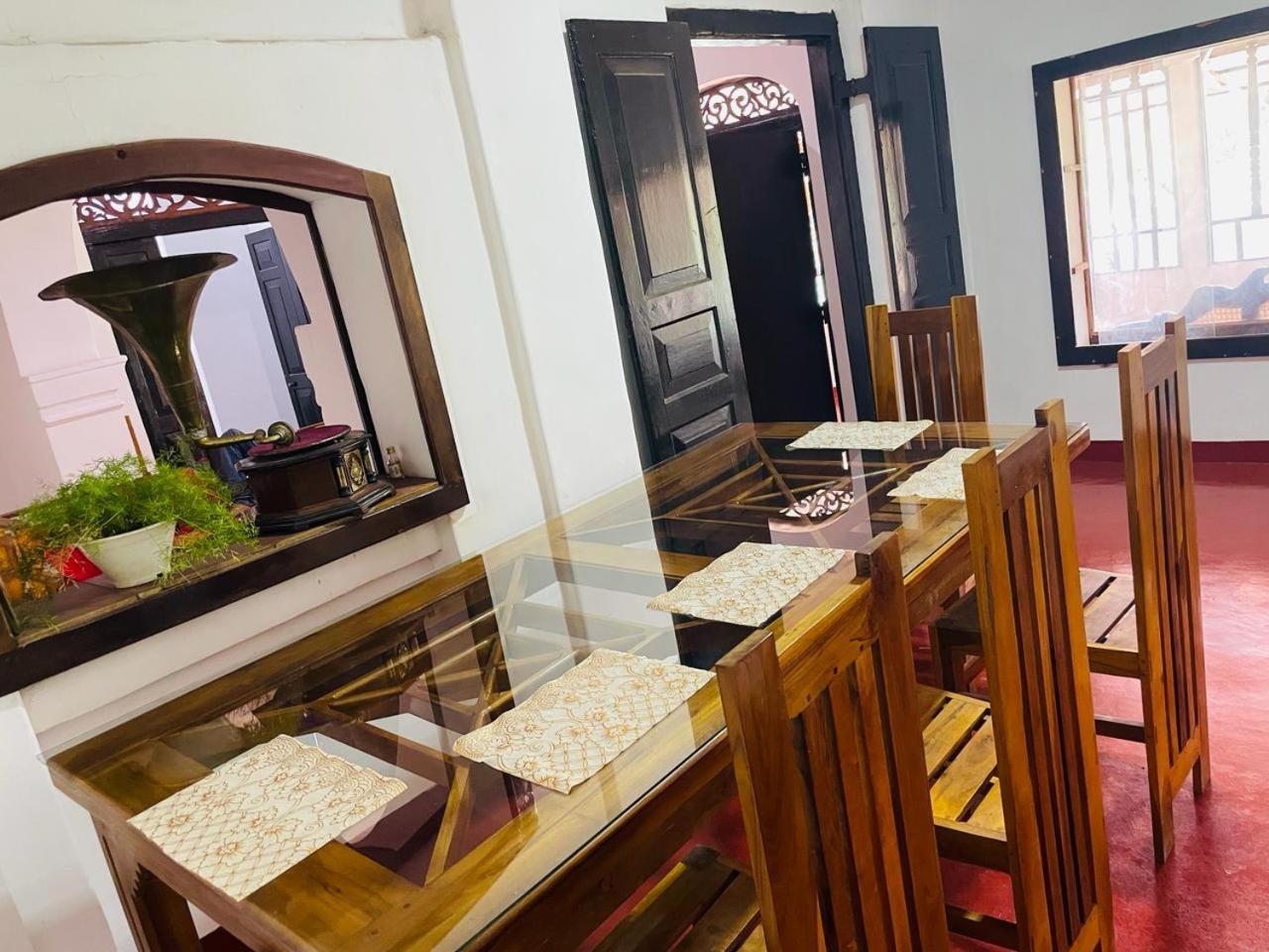 Lake Classical Guest House Kandy Exteriér fotografie
