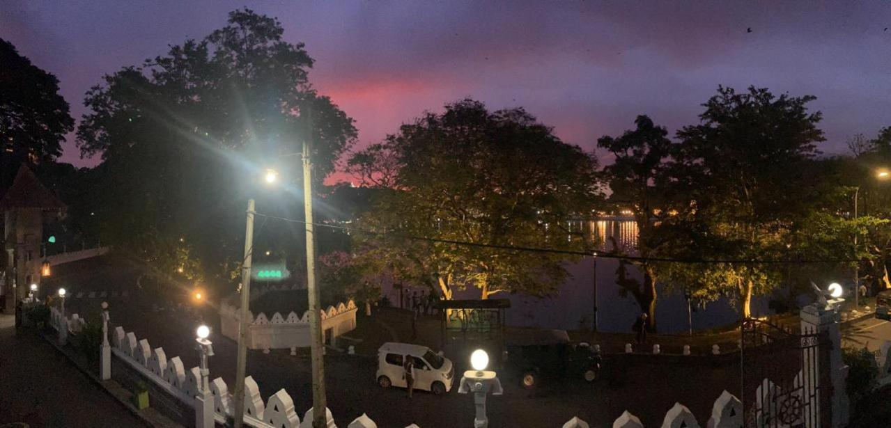 Lake Classical Guest House Kandy Exteriér fotografie